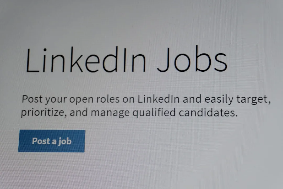 Linkedin jobs interface with 'post a job' button.